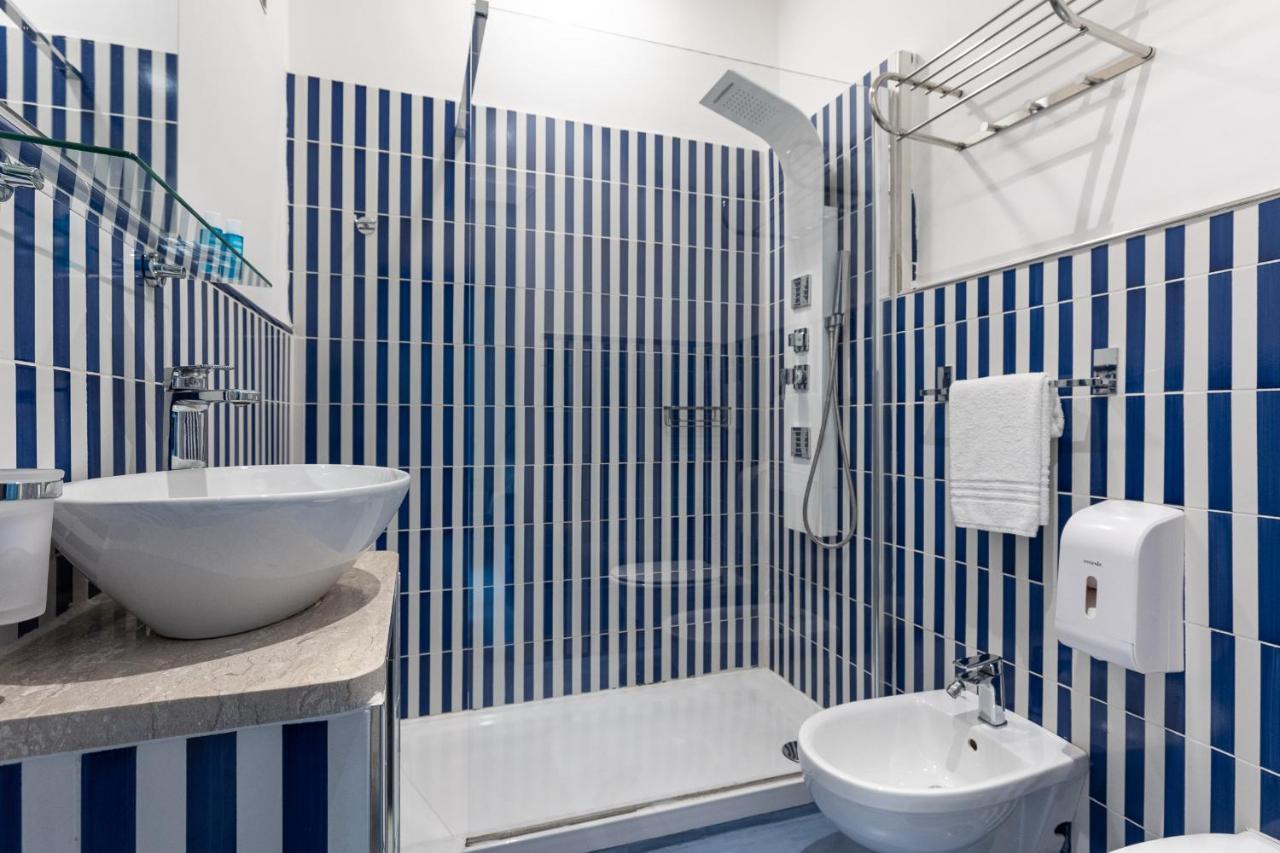 B&B Sapore Di Mare Nel Blu Gaeta Exteriör bild